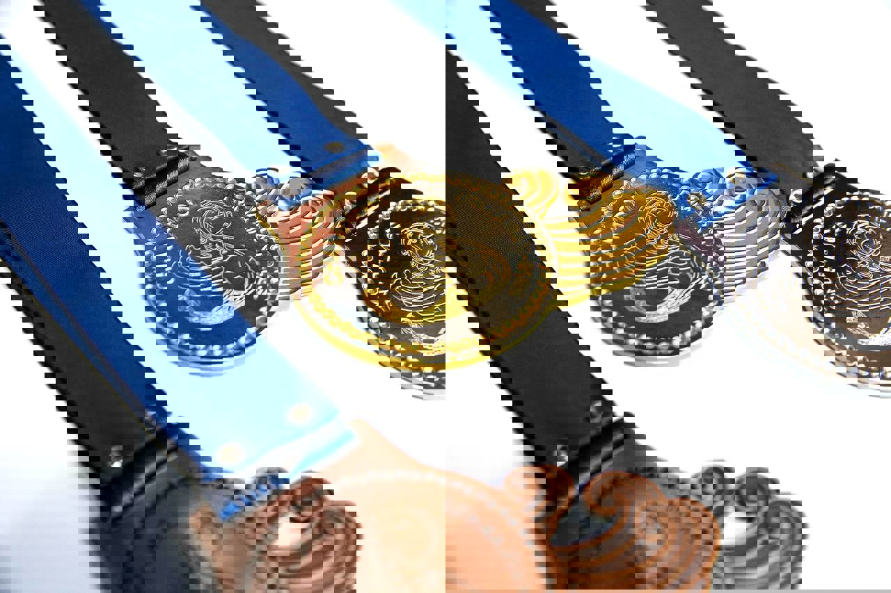 1915948