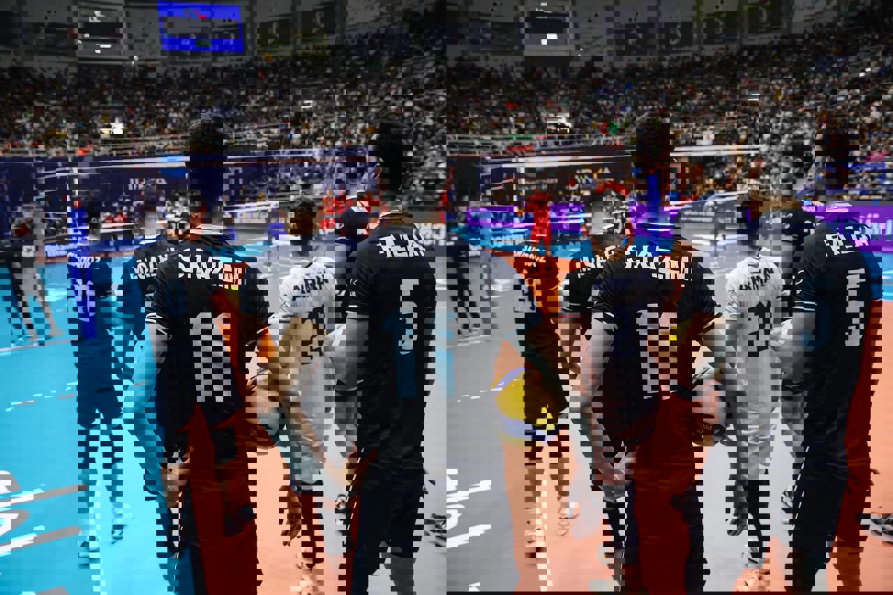 1916409
