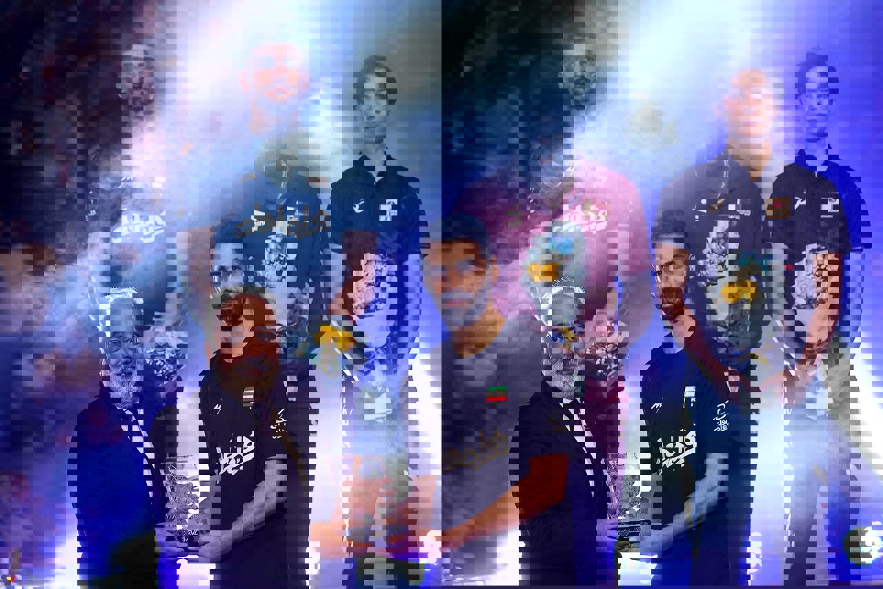 1916418