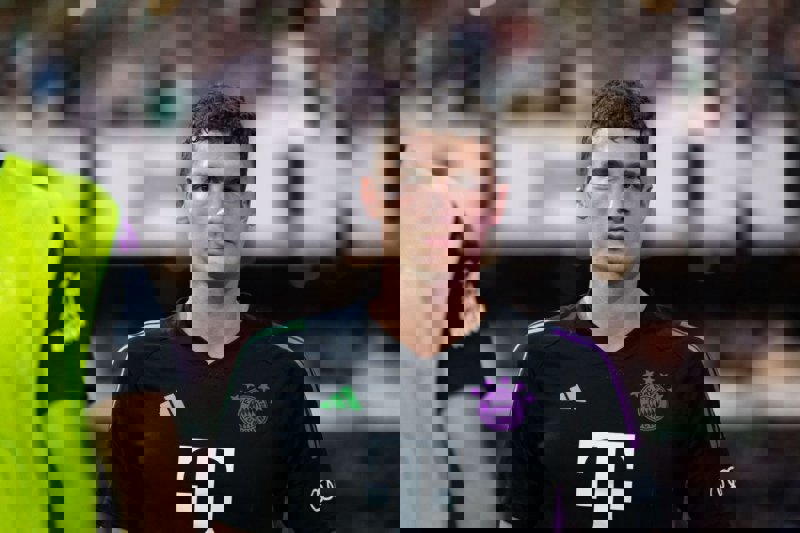 1916537