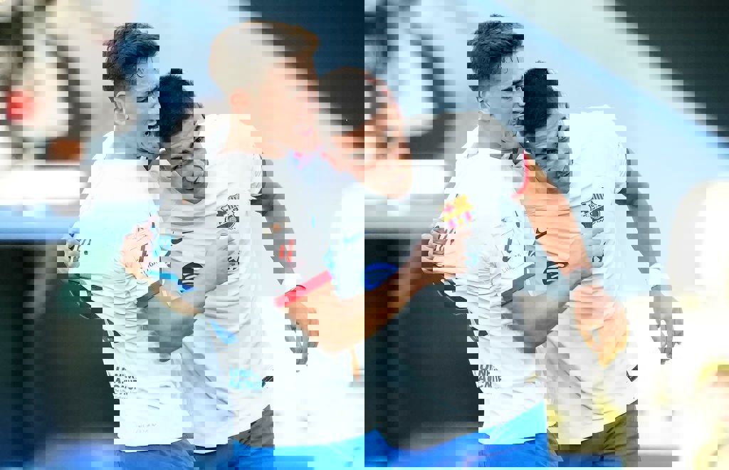 1916594