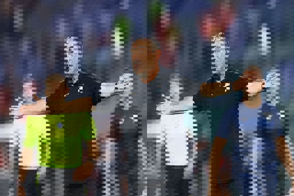 1916774