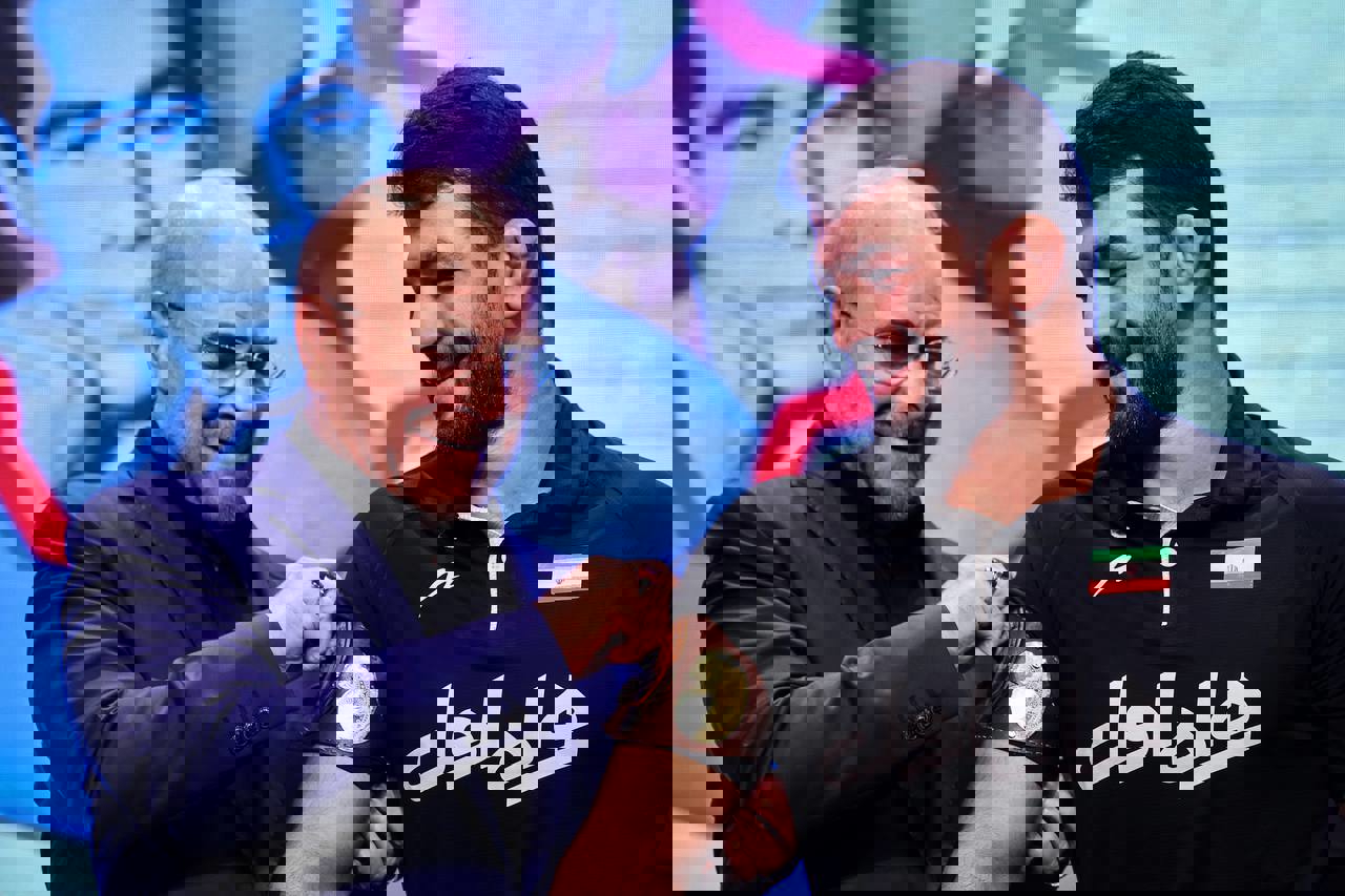 1916937