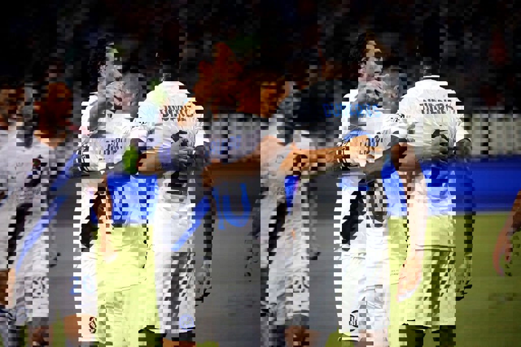 1917112
