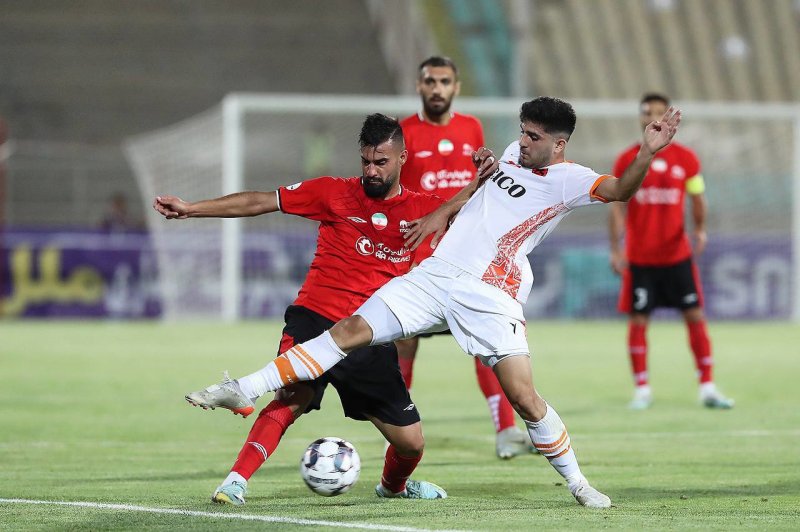 مدافع تراکتور، غایب بزرگ بازی اراک