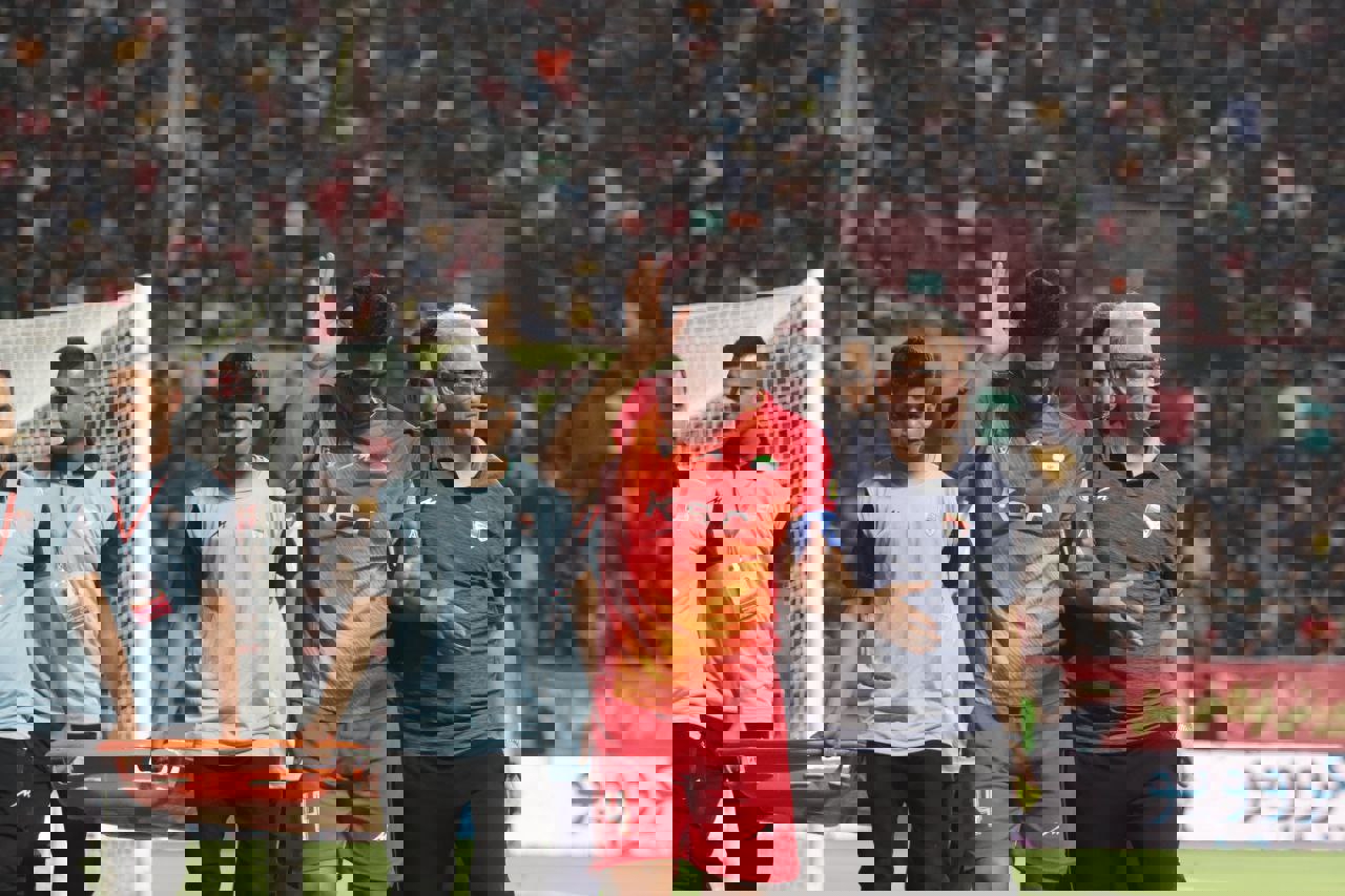 1918098
