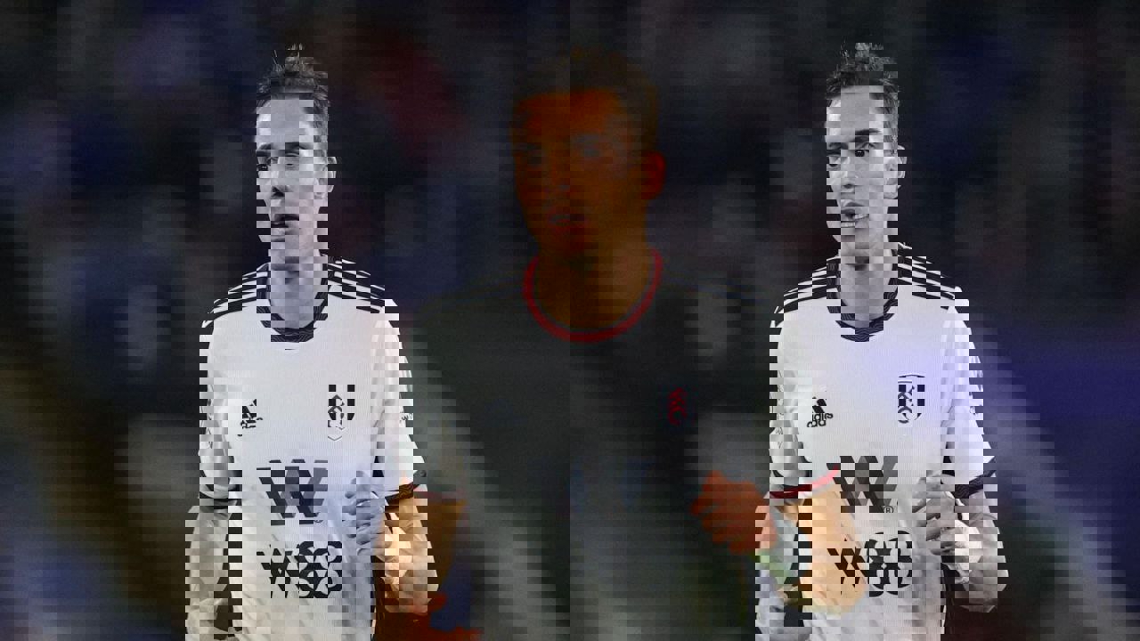 1918211