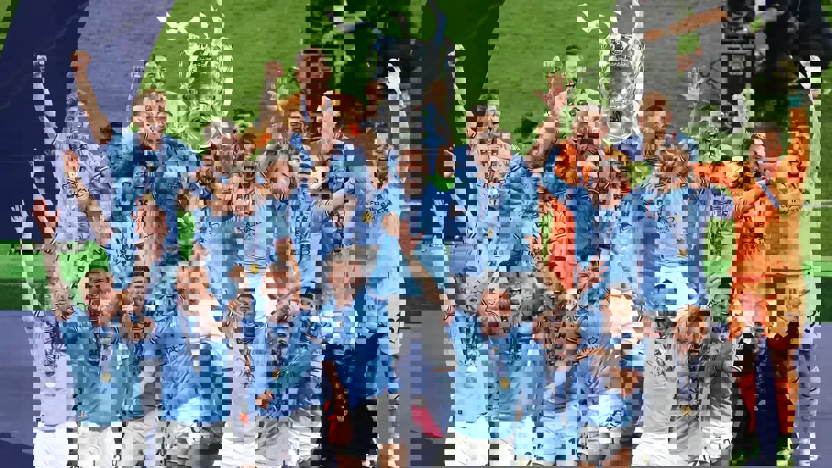 1918256
