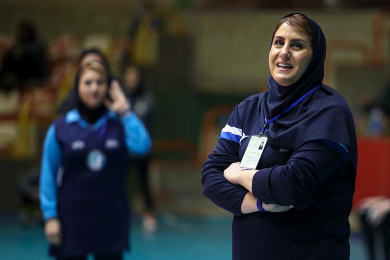 شرمنده‌ام‌، جوانگرایی هزینه دارد