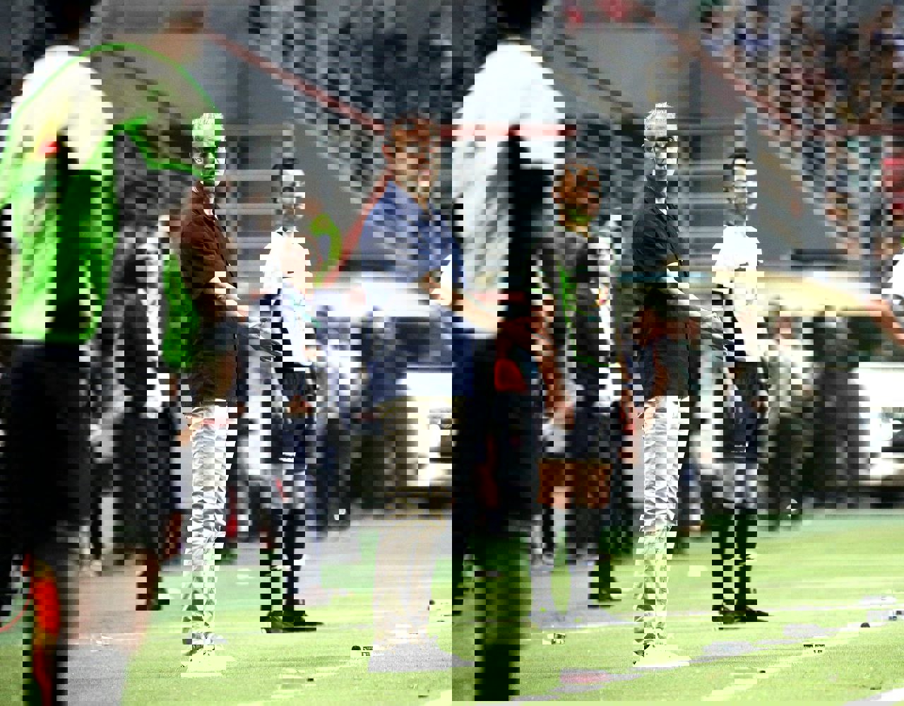 1918559