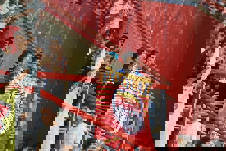 1918533