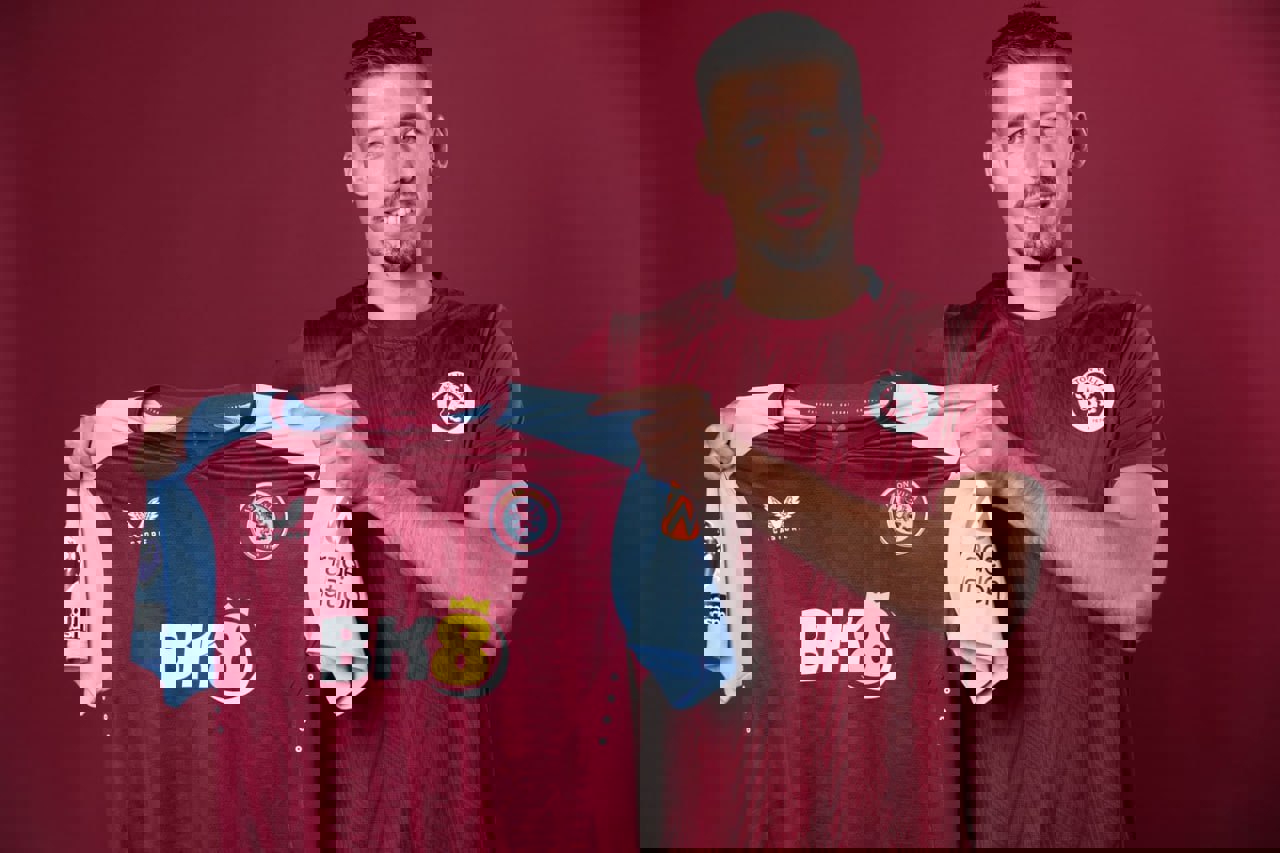 1918759