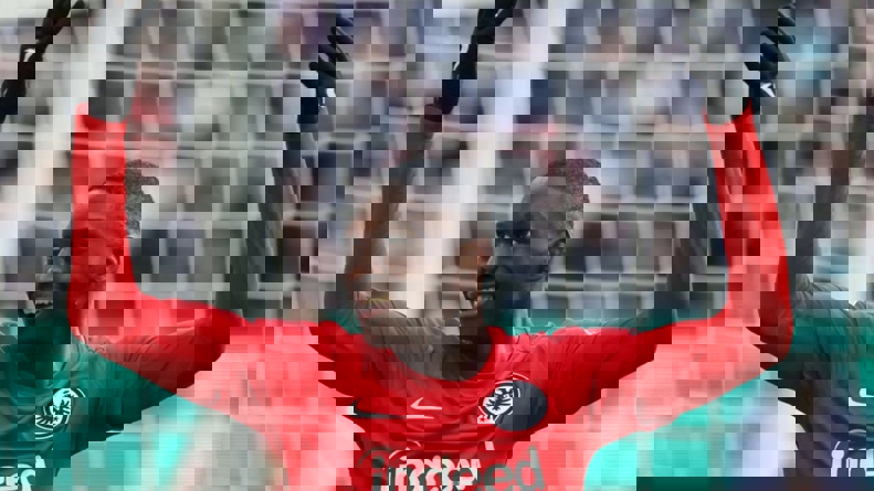 1918770
