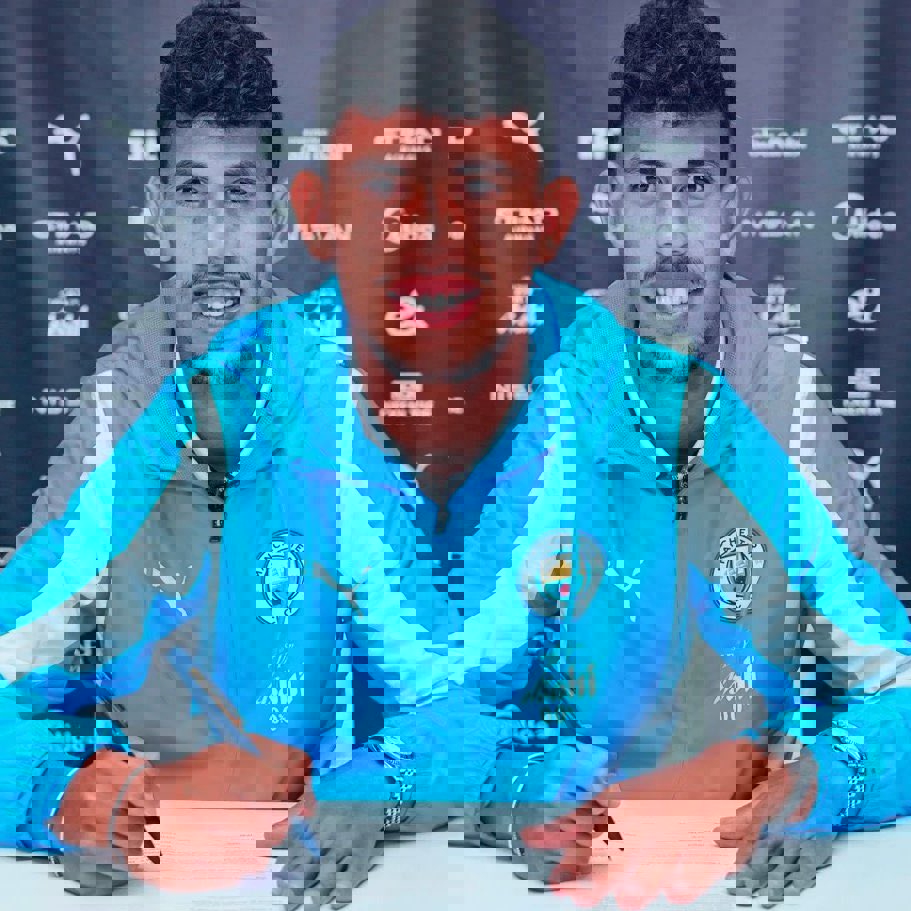 1918733