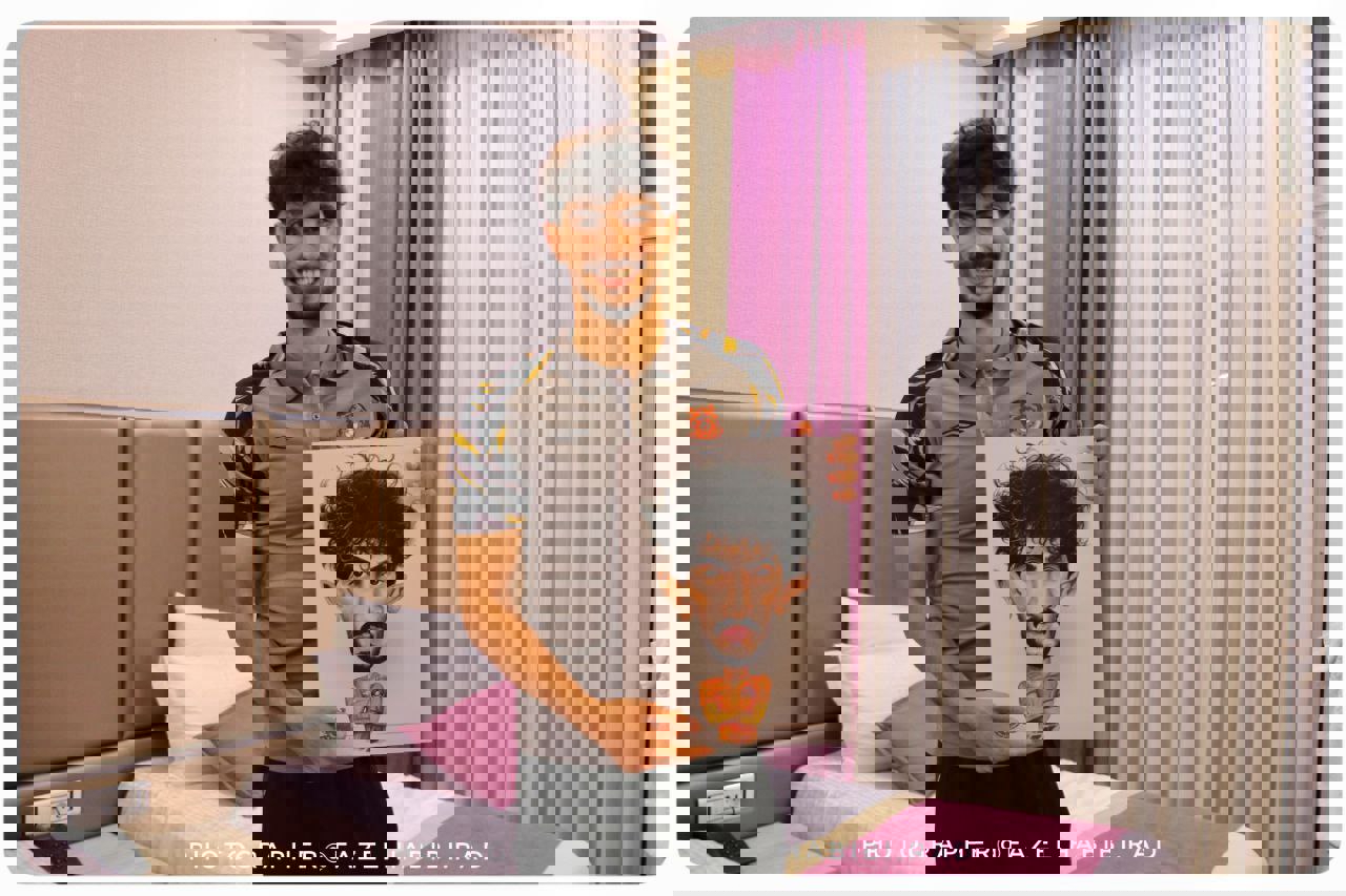 1919045