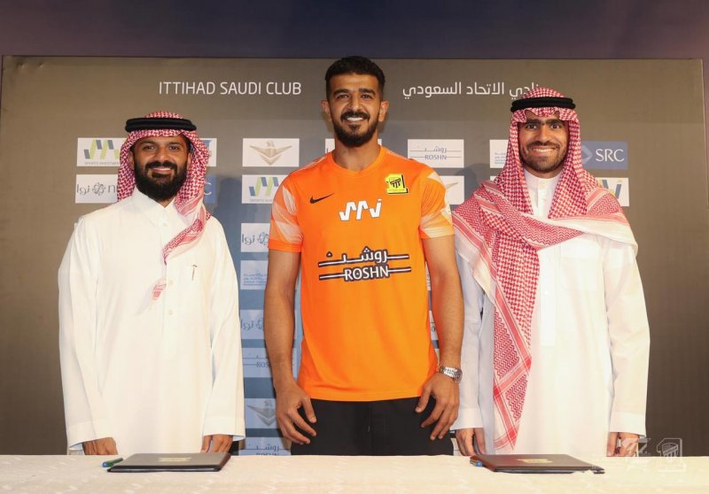 عبدالله المعیوف در جمع ببرهای جده؛/ رسمی: انتقال بزرگ از الهلال به الاتحاد (عکس)