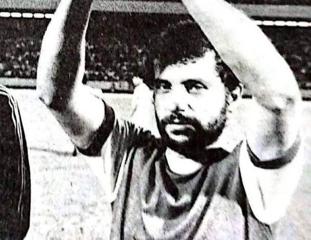 زیر خاکی، اولین جام سلطانِ پرسپولیس! (عکس)