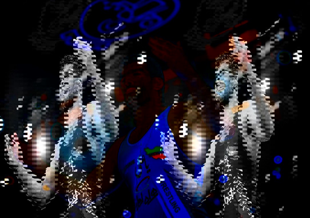 1920411