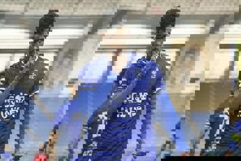 1920986