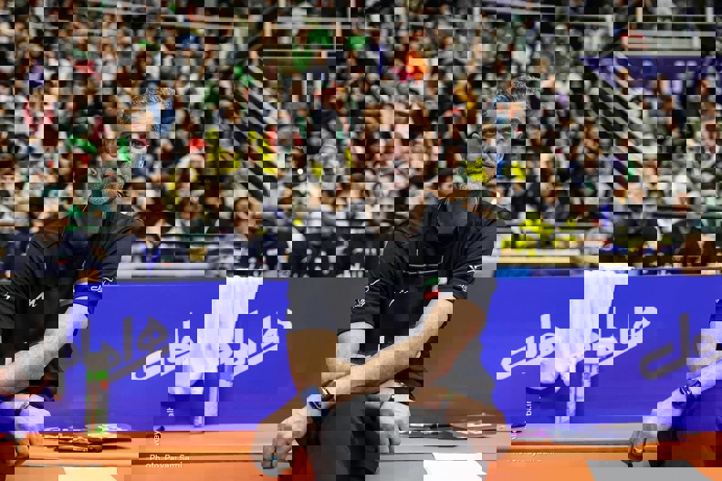 1921618