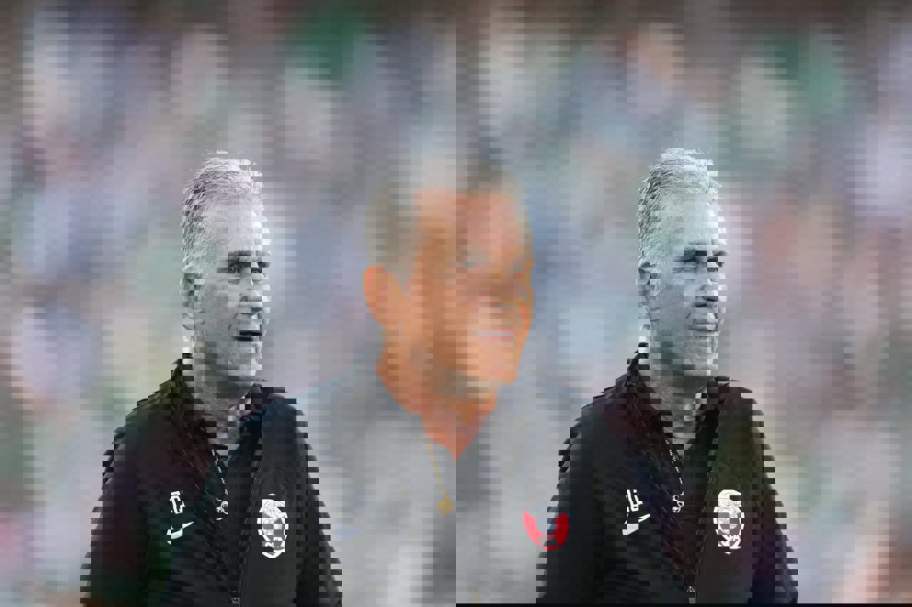 1921823