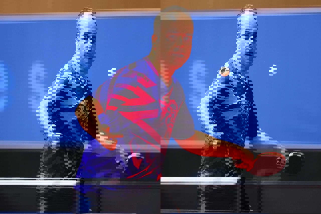 1922090