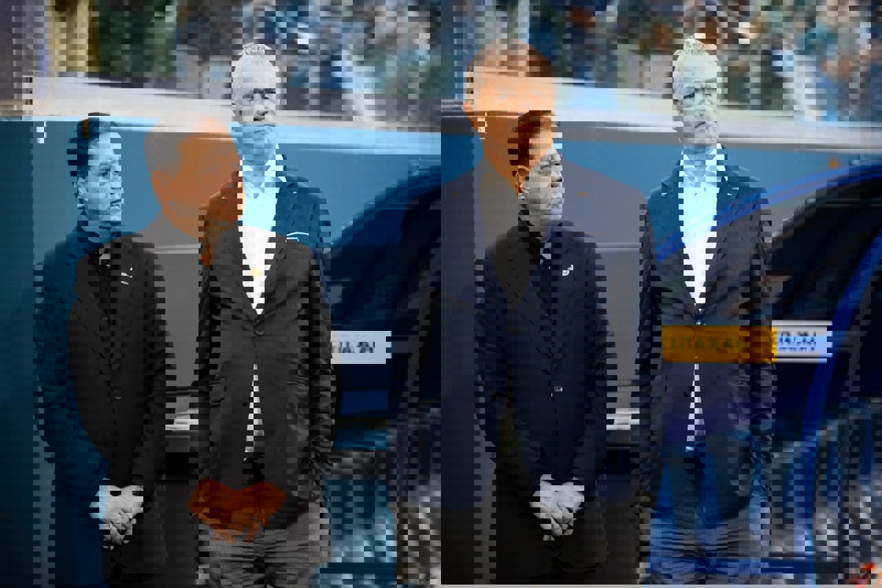 1922101