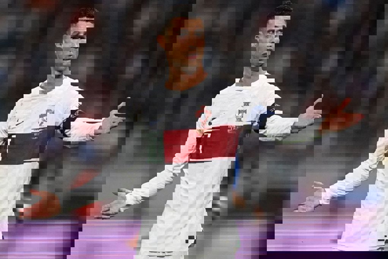 1922334