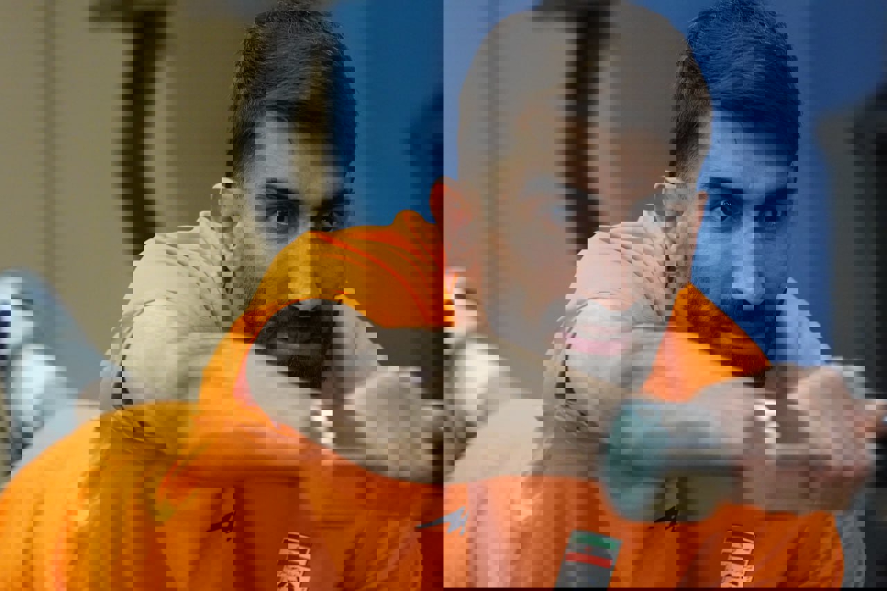 1922460