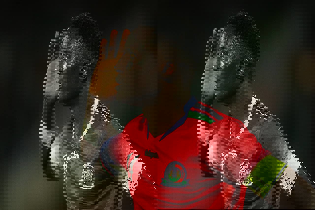 1922601