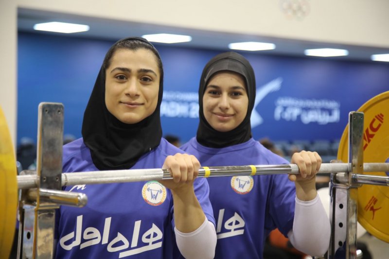 دختران وزنه بردار ایران آماده استارت(عکس)