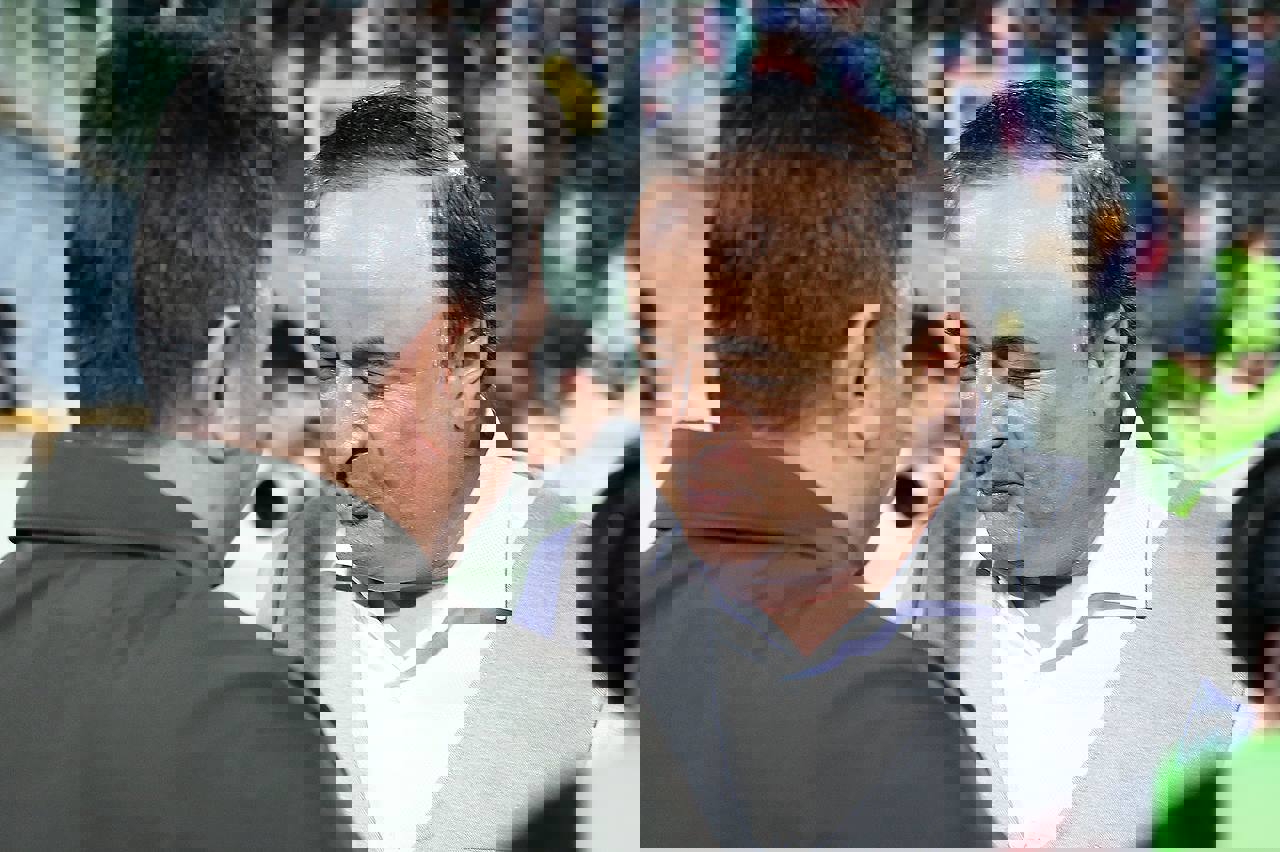 1922599