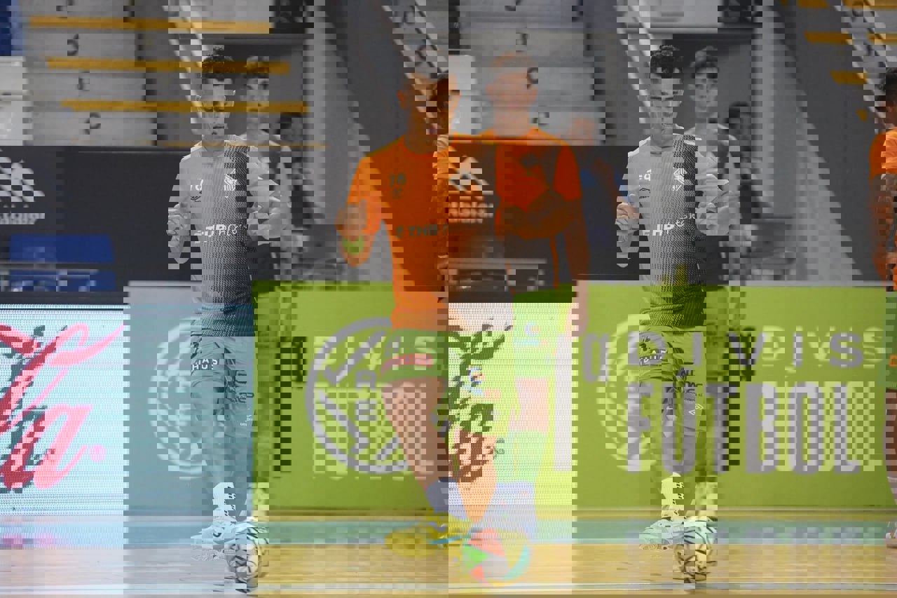 1922978