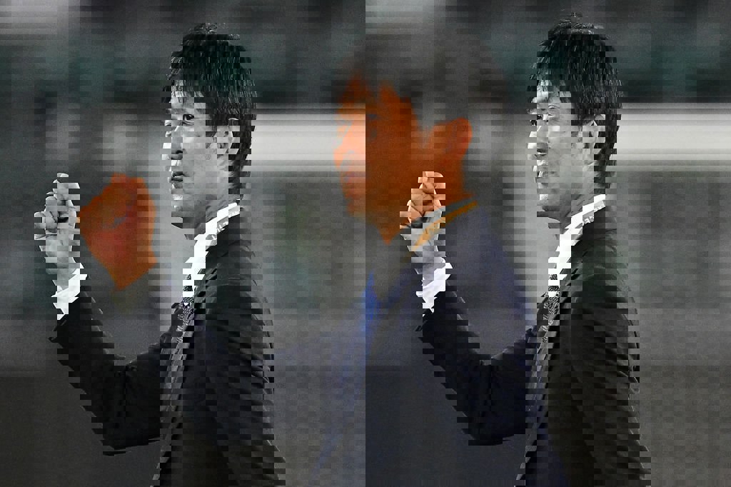 1922932