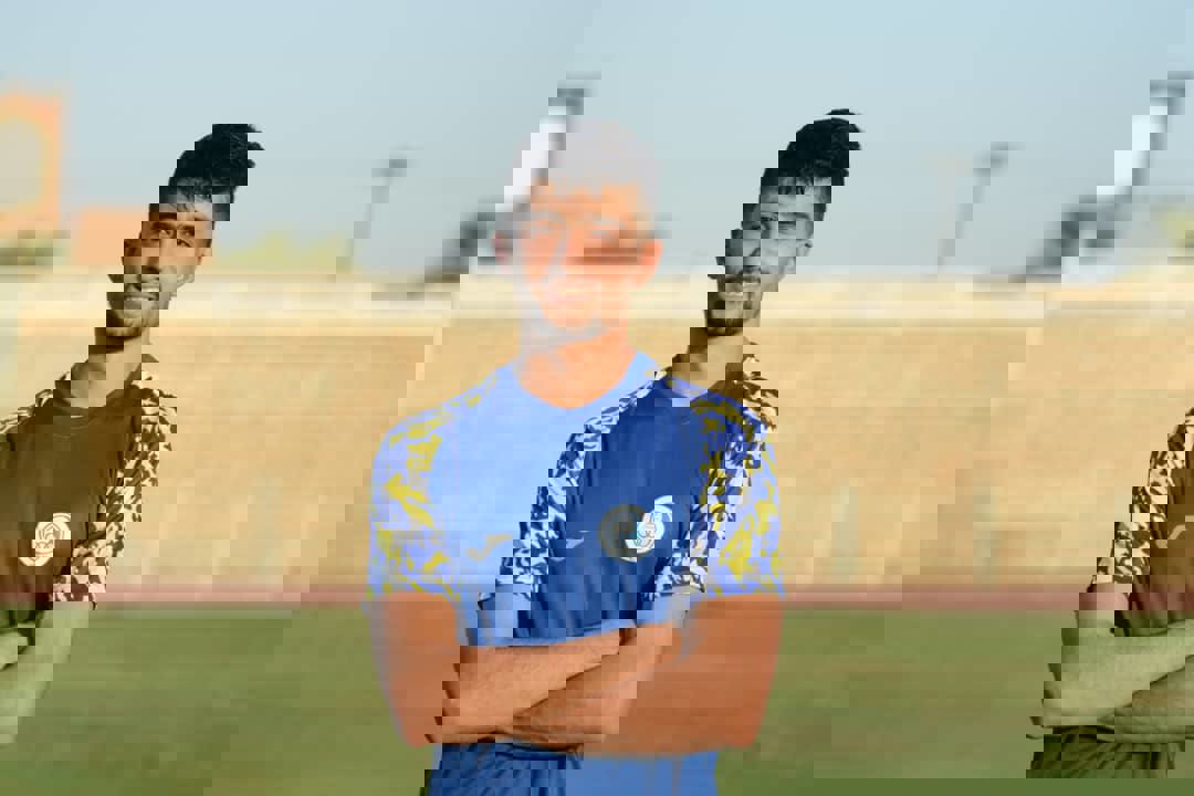 1923042