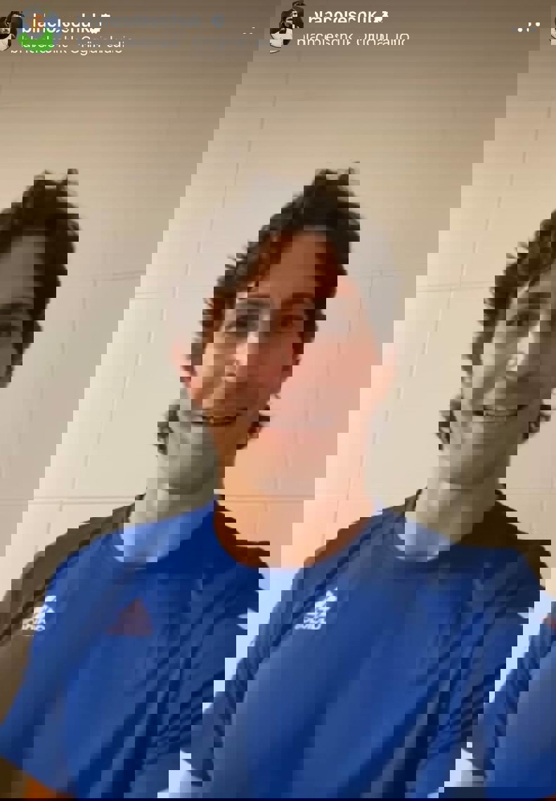 1923396