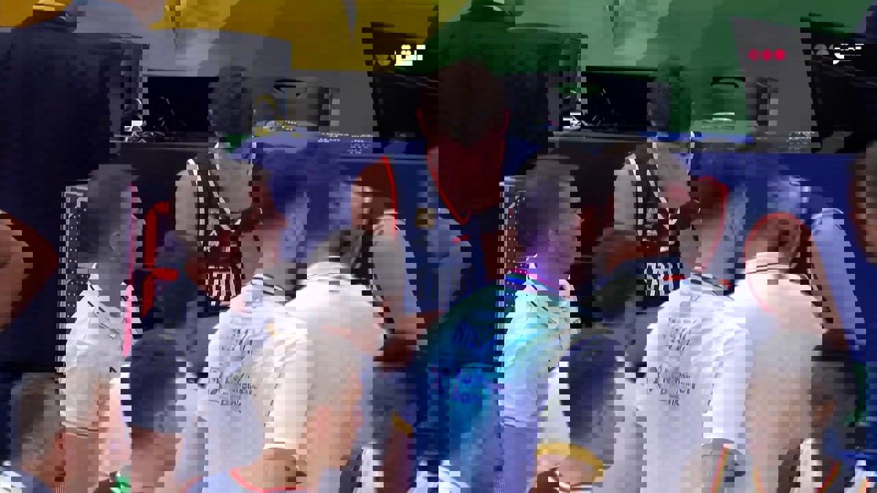 1923545