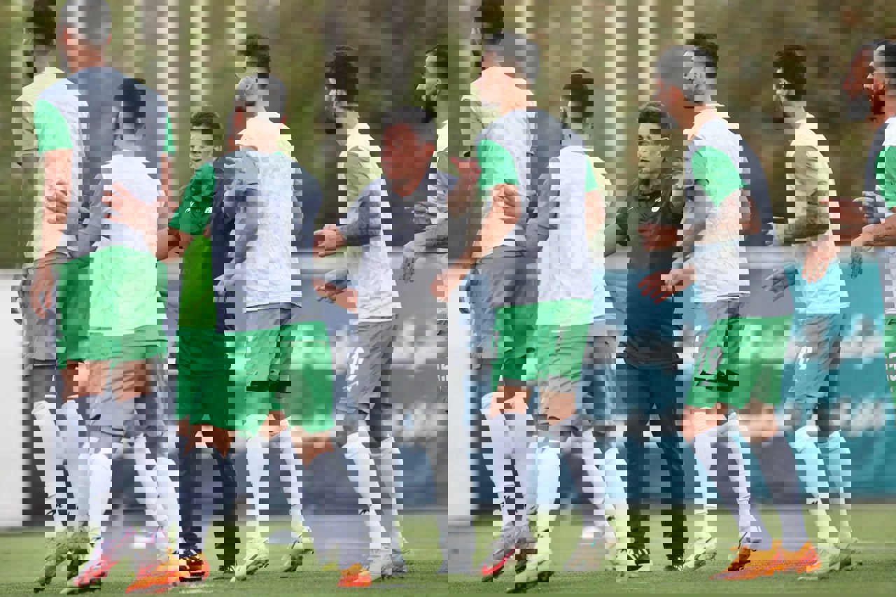 1923776