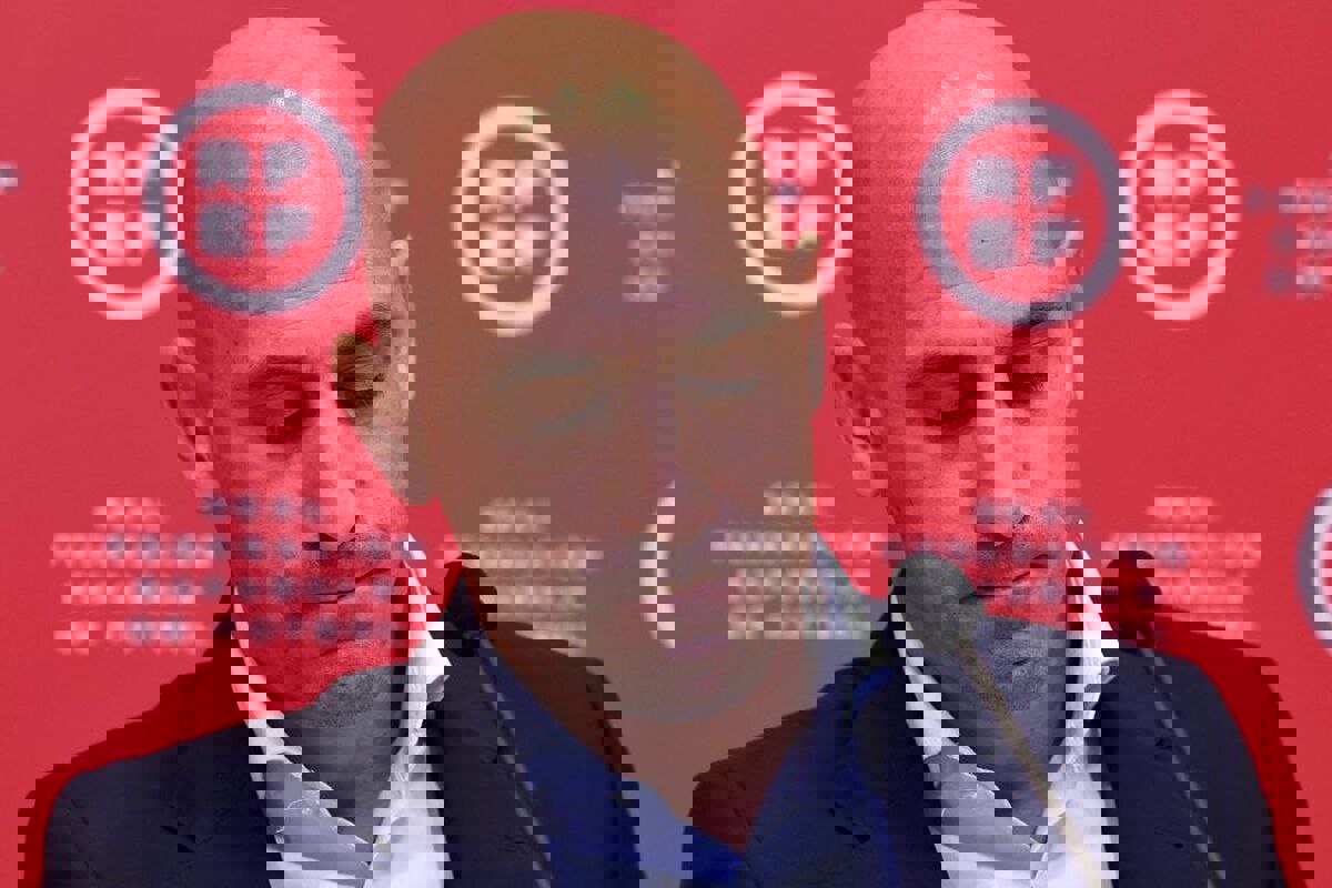 1924010