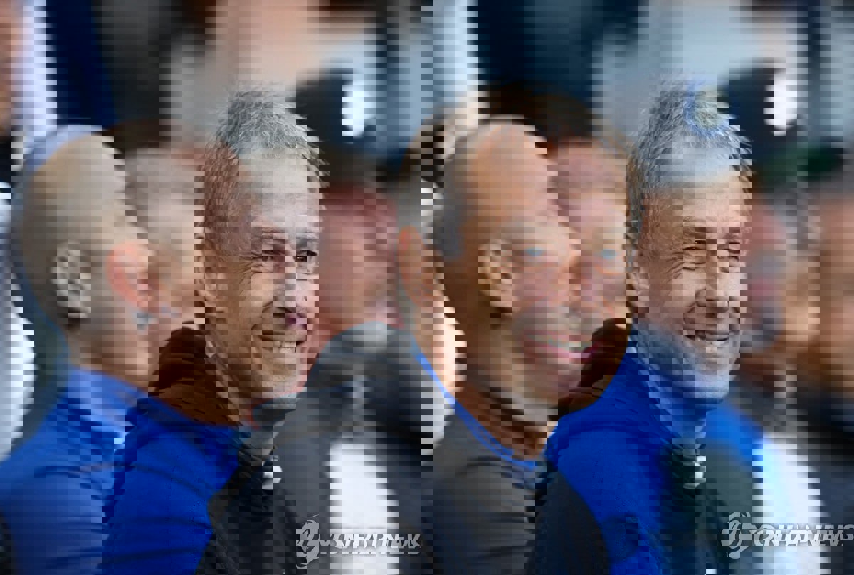 1924204