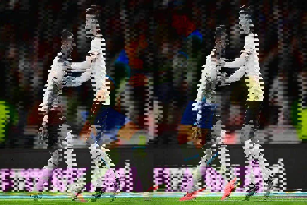 1924286