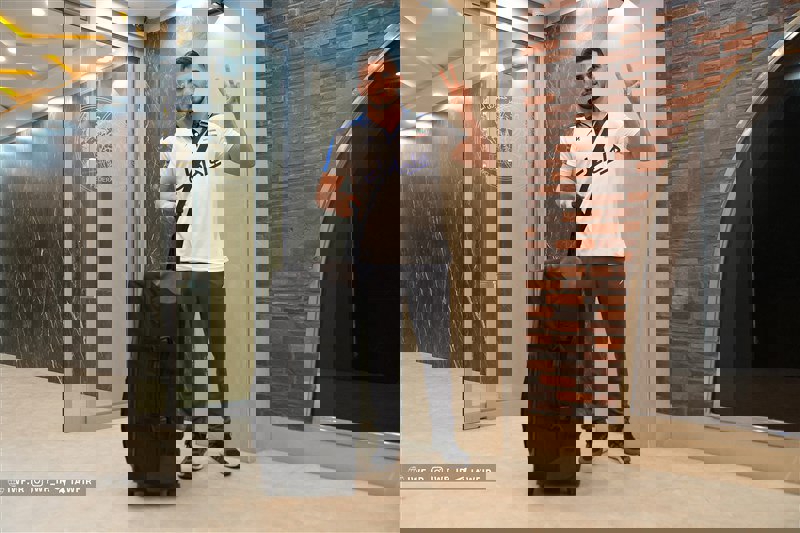 1924590