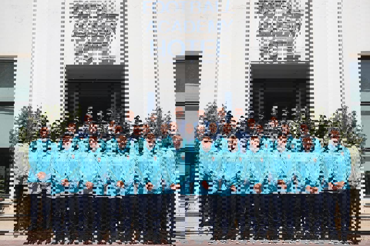 1924663