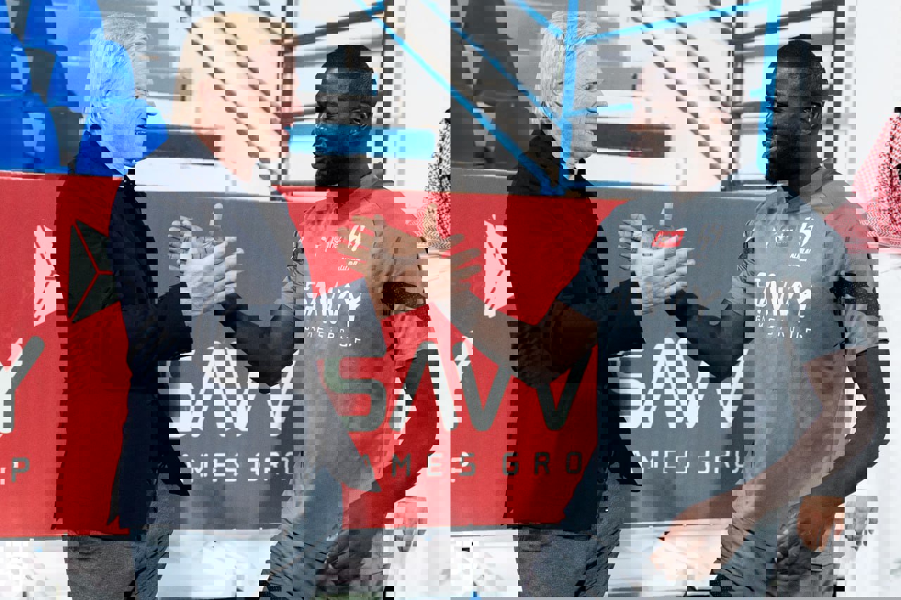 1925174