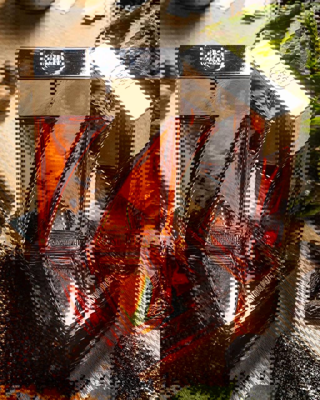 1925208
