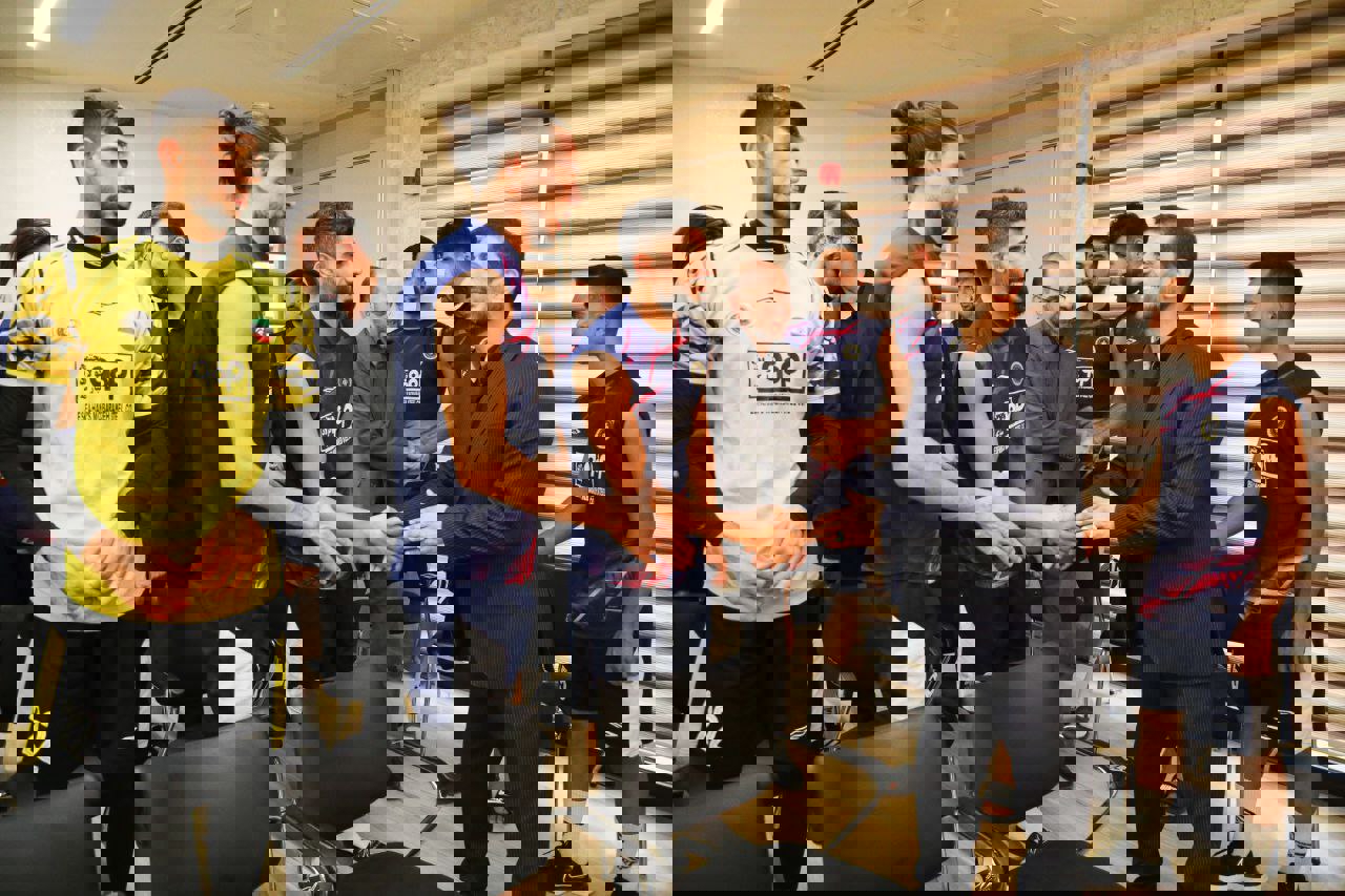 1925183