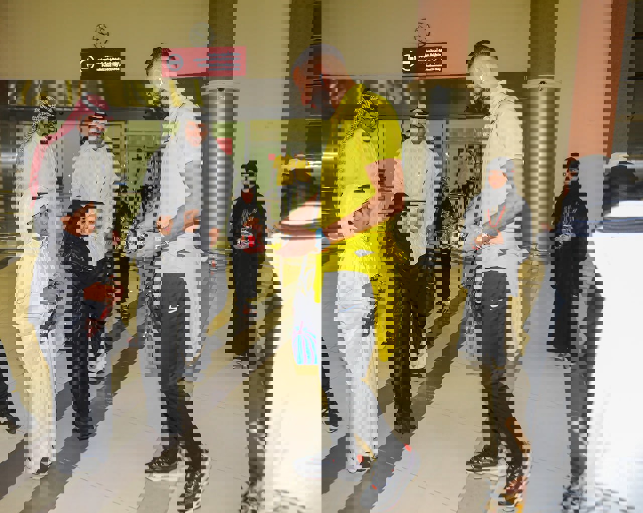 1924776