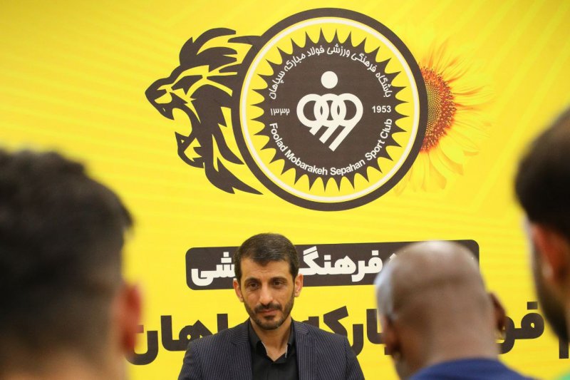 طیبنیا: ما پاسخ خود را در زمین میدهیم؛ / حمایت همه جانبه: فولاد مبارکه پشت سپاهان