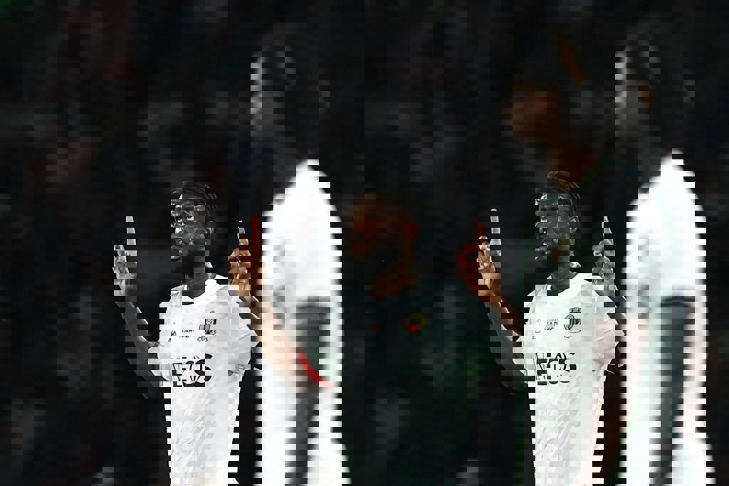 1925557