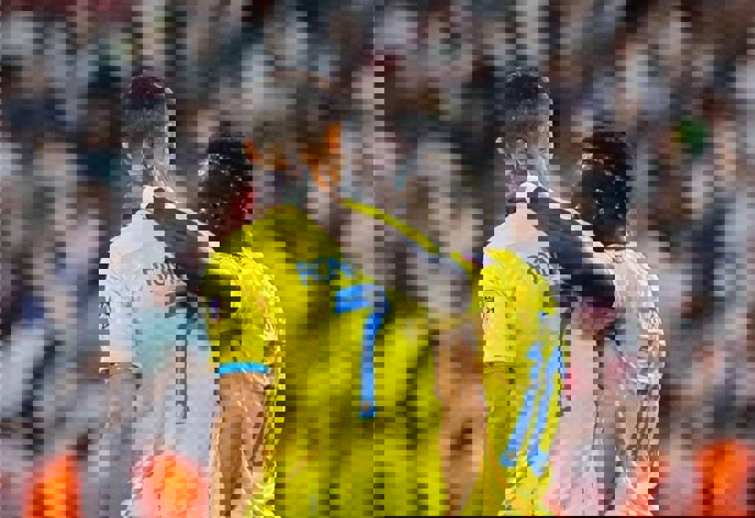 1925240